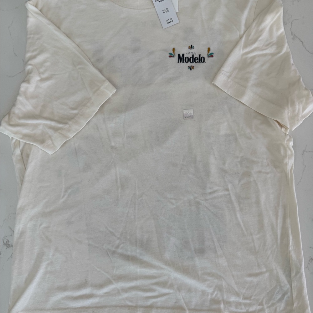 Abercrombie Men’s Cream Graphic Tee